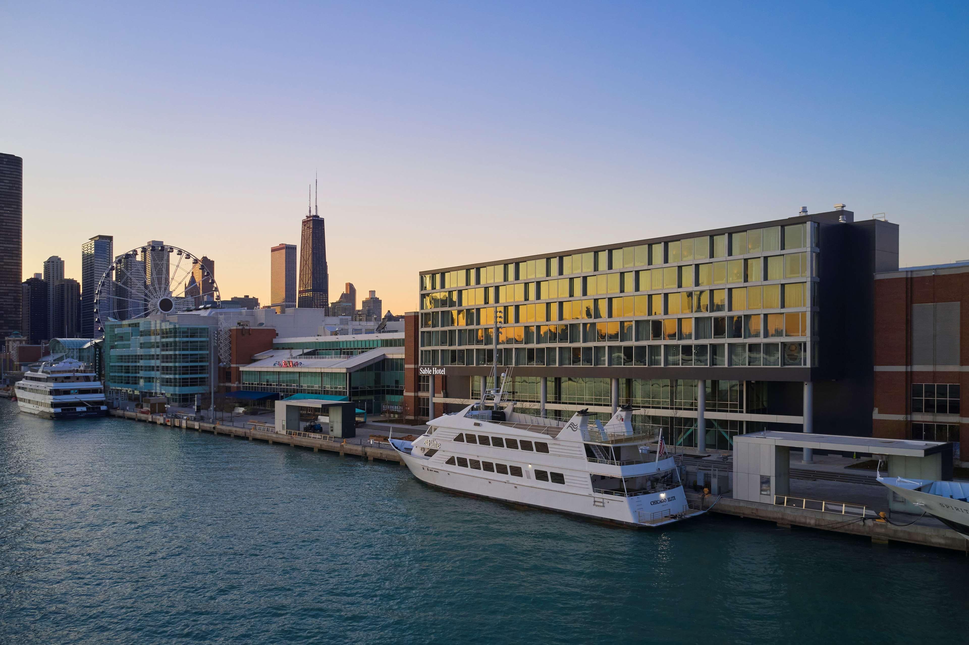 Sable At Navy Pier Chicago, Curio Collection By Hilton Hotel Ngoại thất bức ảnh